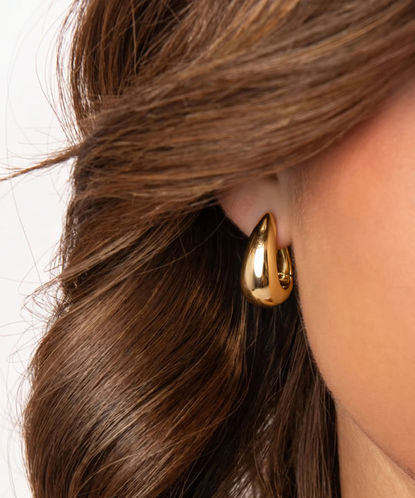 Oroventi Sculptural Teardrop Hoops
