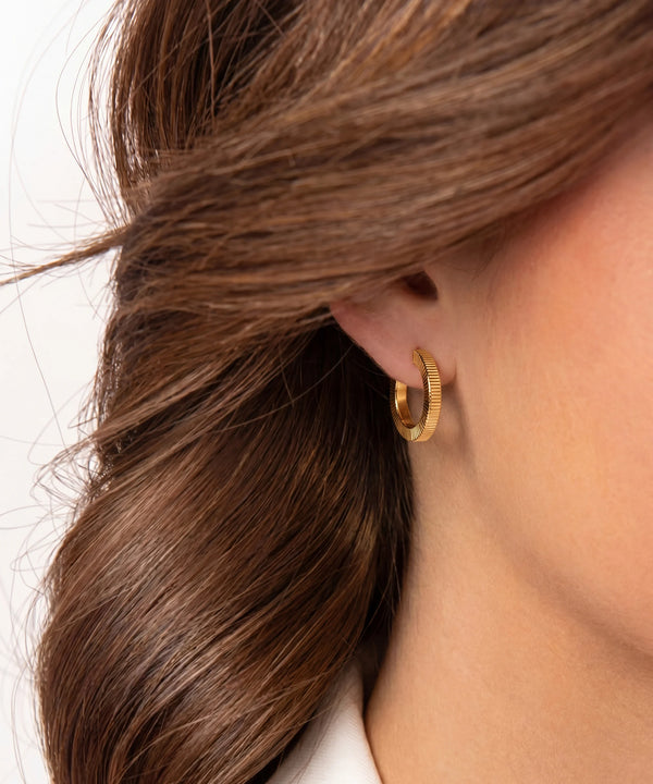 Oroventi Ridged Hoop Earrings