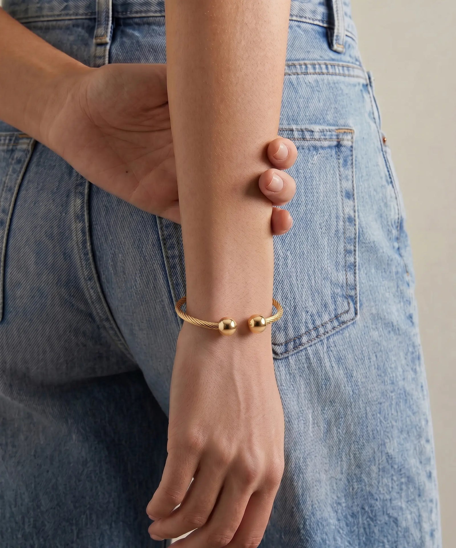 Oroventi Twisted Open Cuff Bangle