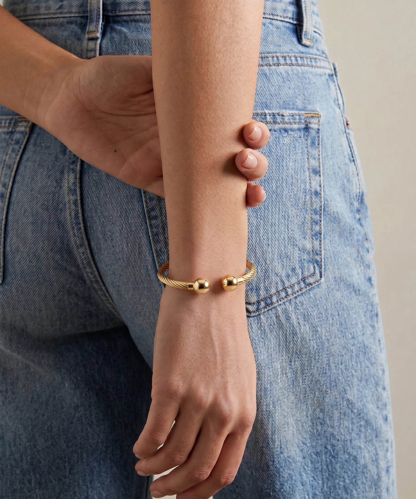 Oroventi Twisted Open Cuff Bangle